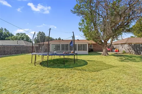 Exterior - 561 Skyview Dr, Watonga, OK 73772 photo 5 of 12