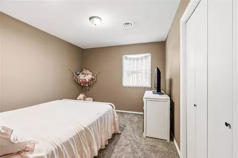 Bedroom - 561 Skyview Dr, Watonga, OK 73772 photo 3 of 4
