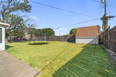 Exterior - 561 Skyview Dr, Watonga, OK 73772 photo 4 of 12