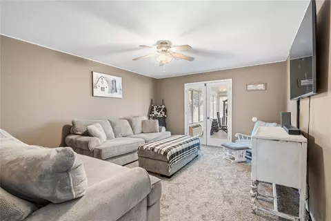 Living - 561 Skyview Dr, Watonga, OK 73772 photo 1 of 1