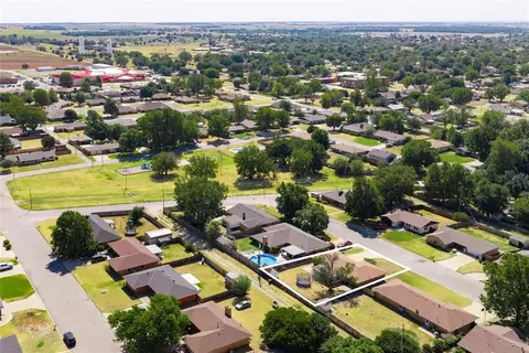 View/Area - 561 Skyview Dr, Watonga, OK 73772 photo 3 of 3