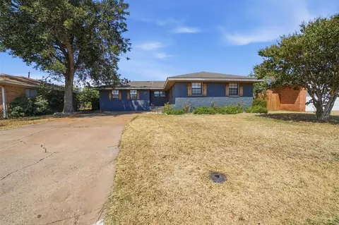 Exterior - 113 Sumner Dr, Altus, OK 73521 photo 11 of 12