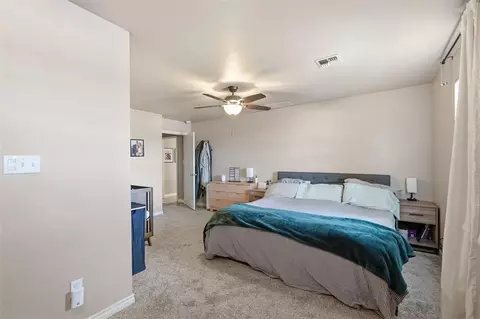 Bedroom - 113 Sumner Dr, Altus, OK 73521 photo 2 of 4