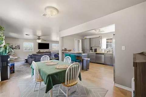 Dining - 113 Sumner Dr, Altus, OK 73521 photo 1 of 3