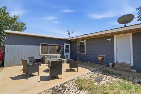 Exterior - 113 Sumner Dr, Altus, OK 73521 photo 6 of 12