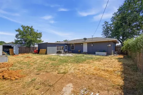 Exterior - 113 Sumner Dr, Altus, OK 73521 photo 10 of 12