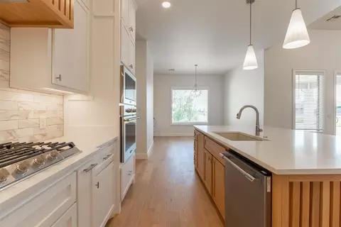 Kitchen - 4500 SE 37th St, Moore, OK 73165 photo 3 of 5