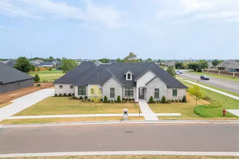 Exterior - 4500 SE 37th St, Moore, OK 73165 photo 6 of 6