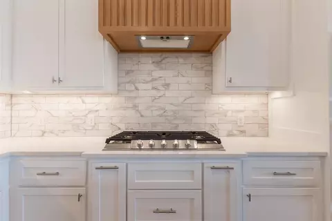 Kitchen - 4500 SE 37th St, Moore, OK 73165 photo 5 of 5
