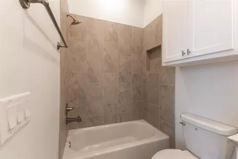 Bath - 4500 SE 37th St, Moore, OK 73165 photo 8 of 9