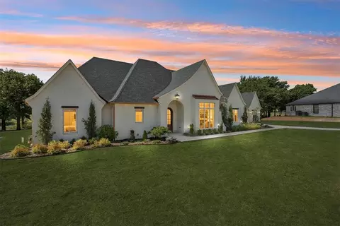 2297 Summit Cir, Blanchard, OK 73010
