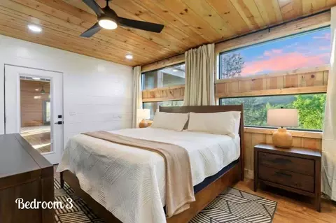 Bedroom - 262 Forest Brook Ln, Broken Bow, OK 74728 photo 3 of 6