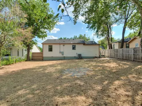 Exterior - 111 E 11th, Edmond, OK 73034 photo 9 of 12