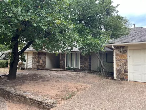 1408 Nighthawk Dr, Edmond, OK 73034