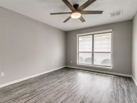 Bedroom - 827 Red Bird Ln #C, Norman, OK 73072 photo 4 of 7