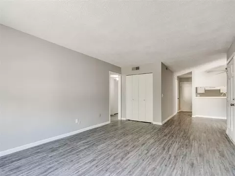 Living - 827 Red Bird Ln #C, Norman, OK 73072 photo 2 of 4