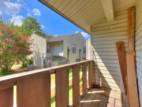 Exterior - 827 Red Bird Ln #C, Norman, OK 73072 photo 6 of 6
