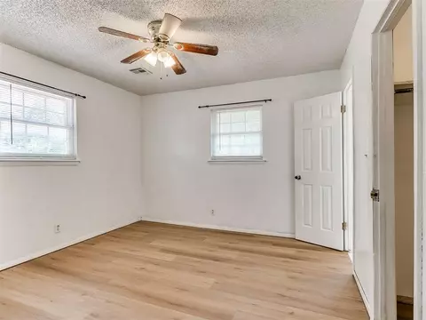 Bedroom - 600 E Cherry St, Noble, OK 73068 photo 4 of 7