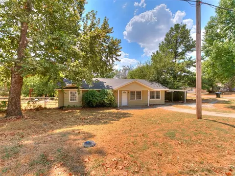 Exterior - 600 E Cherry St, Noble, OK 73068 photo 4 of 13