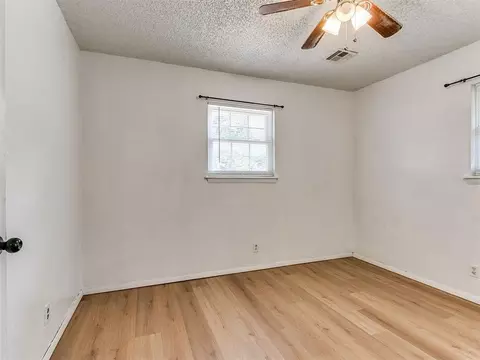Bedroom - 600 E Cherry St, Noble, OK 73068 photo 5 of 7