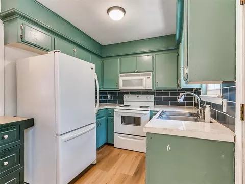 Kitchen - 600 E Cherry St, Noble, OK 73068 photo 2 of 5