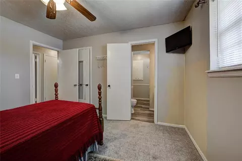 Bedroom - 202 E Cherry Ave, Yukon, OK 73099 photo 3 of 9