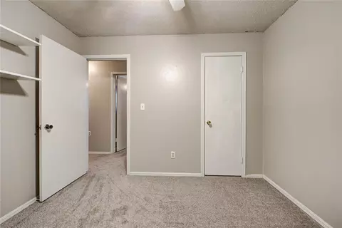 Bedroom - 202 E Cherry Ave, Yukon, OK 73099 photo 6 of 9