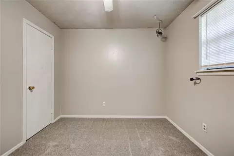 Bedroom - 202 E Cherry Ave, Yukon, OK 73099 photo 5 of 9