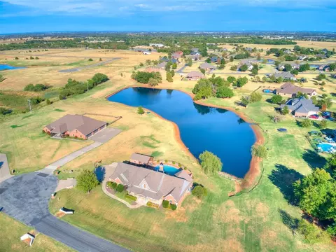 22700 Emily Way, Edmond, OK 73025