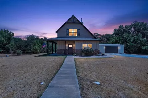 Exterior - 138 NW Tanyas Trl, Cache, OK 73527 photo 2 of 7