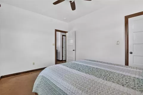 Bedroom - 138 NW Tanyas Trl, Cache, OK 73527 photo 2 of 5
