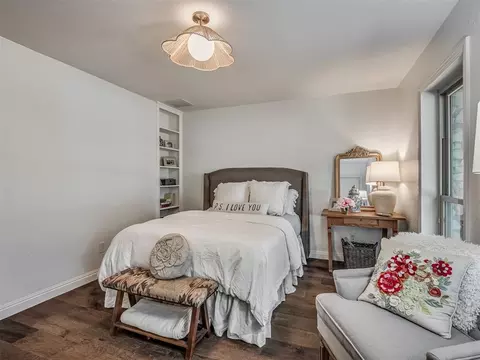 Bedroom - 16881 E Imhoff Rd, Norman, OK 73026 photo 3 of 3
