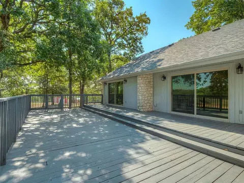 Exterior - 16881 E Imhoff Rd, Norman, OK 73026 photo 4 of 9