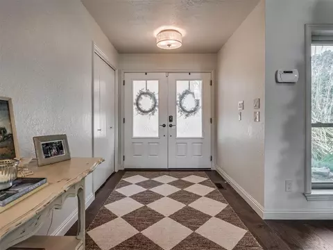 Entry Way - 16881 E Imhoff Rd, Norman, OK 73026 photo 1 of 2