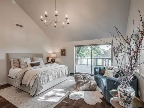 Bedroom - 16881 E Imhoff Rd, Norman, OK 73026 photo 2 of 3