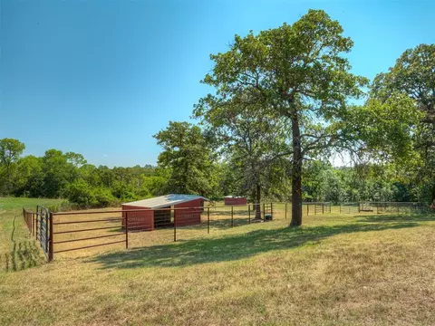 Exterior - 16881 E Imhoff Rd, Norman, OK 73026 photo 7 of 9