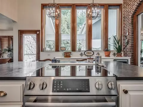 Kitchen - 16881 E Imhoff Rd, Norman, OK 73026 photo 1 of 5