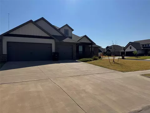 Exterior - 3500 Grady Ln, Moore, OK 73160 photo 2 of 5