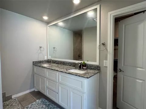 Bath - 3500 Grady Ln, Moore, OK 73160 photo 1 of 5