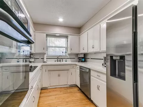 Kitchen - 603 E 27th St, Edmond, OK 73013 photo 3 of 4