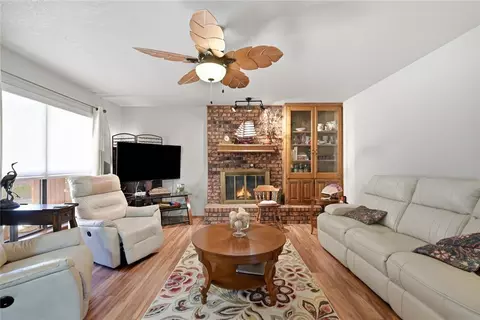 Living - 1710 Lionsgate Cir, Bethany, OK 73008 photo 1 of 2