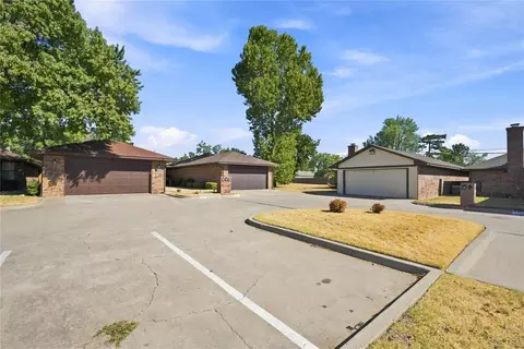 Other - 1710 Lionsgate Cir, Bethany, OK 73008 photo 1 of 14