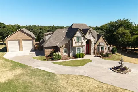 Exterior - 3023 E 44th St, Edmond, OK 73013 photo 6 of 6