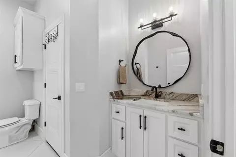 Bath - 335131 E 1048 Rd, Mcloud, OK 74851 photo 4 of 6