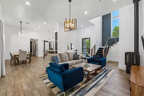 Living - 335131 E 1048 Rd, Mcloud, OK 74851 photo 1 of 1
