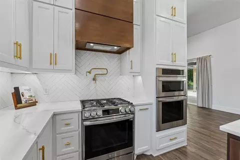 Kitchen - 335131 E 1048 Rd, Mcloud, OK 74851 photo 1 of 4