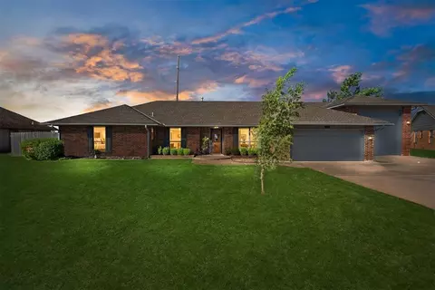 9709 Lakeshore Dr, Oklahoma City, OK 73120