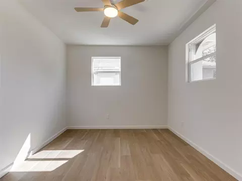 Bedroom - 1007 NW 20th St, Moore, OK 73160 photo 2 of 7