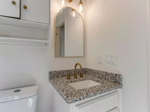 Bath - 1007 NW 20th St, Moore, OK 73160 photo 2 of 3