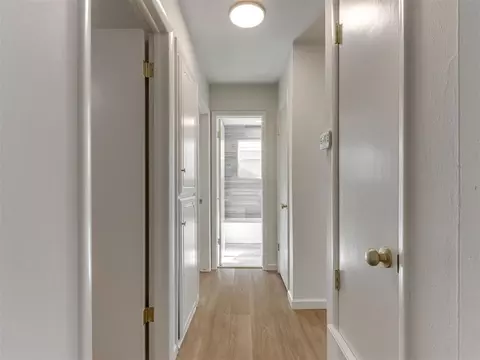 Entry Way - 1007 NW 20th St, Moore, OK 73160 photo 1 of 1
